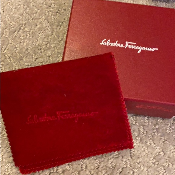Ferragamo red leather bracelet - Picture 4 of 5